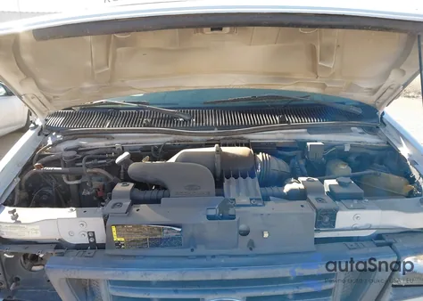 2005 Ford E-150 Commercial/Recreational z USA, uszkodzony, nr VIN 1FTRE14W35HB18761